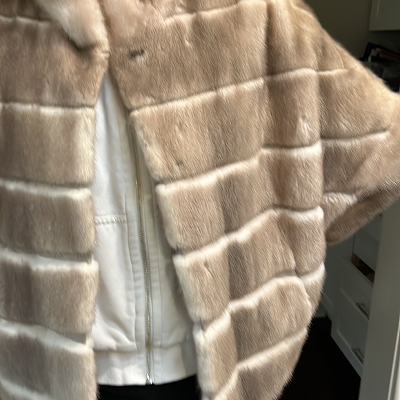 Mink hoodie - Picture 4 of 11